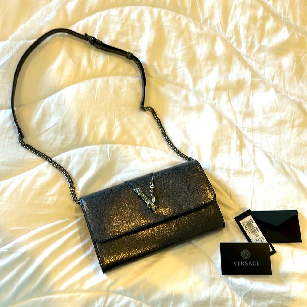 Versace Virtus wallet on chain with ruthenium hardware retail >$1200. +dustbag